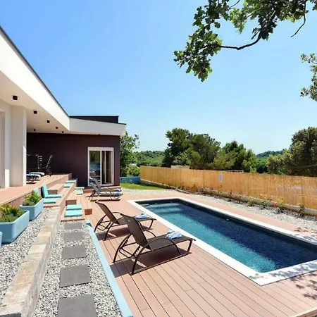 Villa Leonardo With Private Pool Just Minutes From The